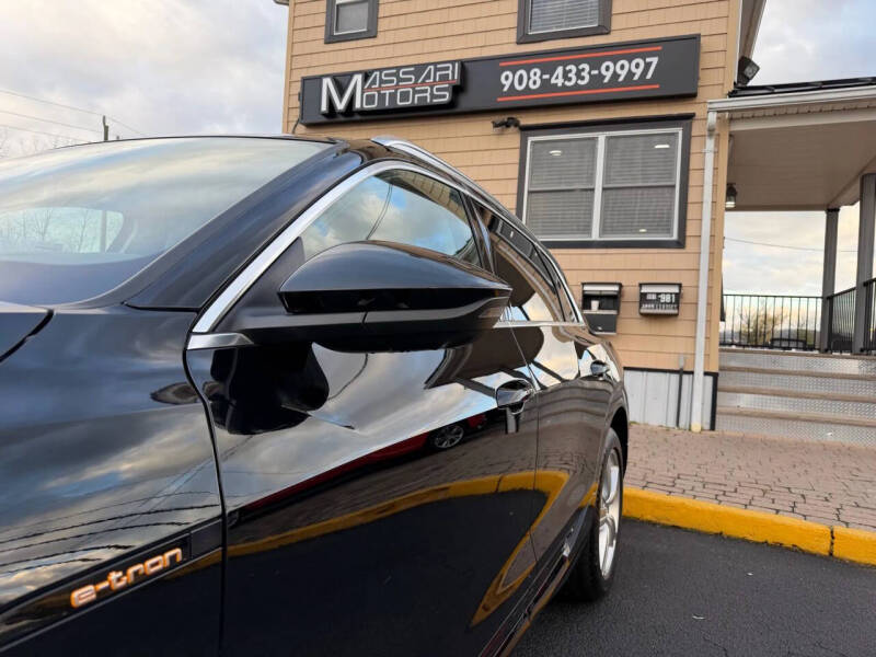 2019 Audi e-tron quattro Prestige