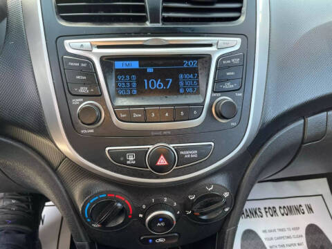 2017 Hyundai Accent SE