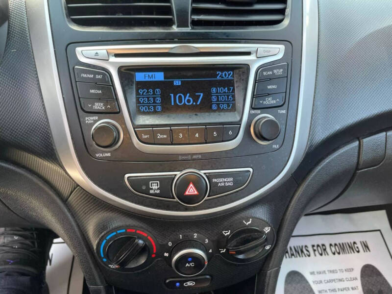 2017 Hyundai Accent SE