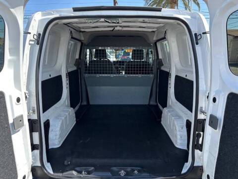 2020 Nissan NV200