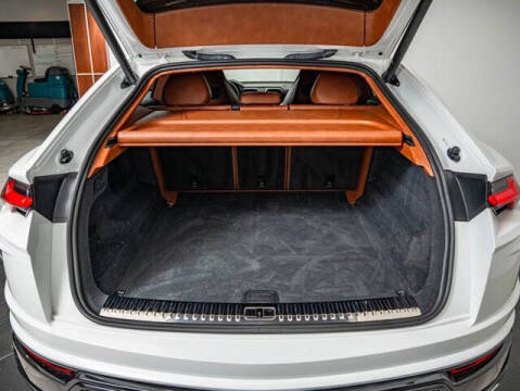 2022 Lamborghini Urus