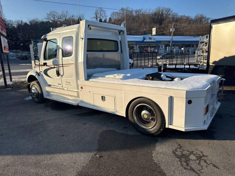 2006 Freightliner M2 106