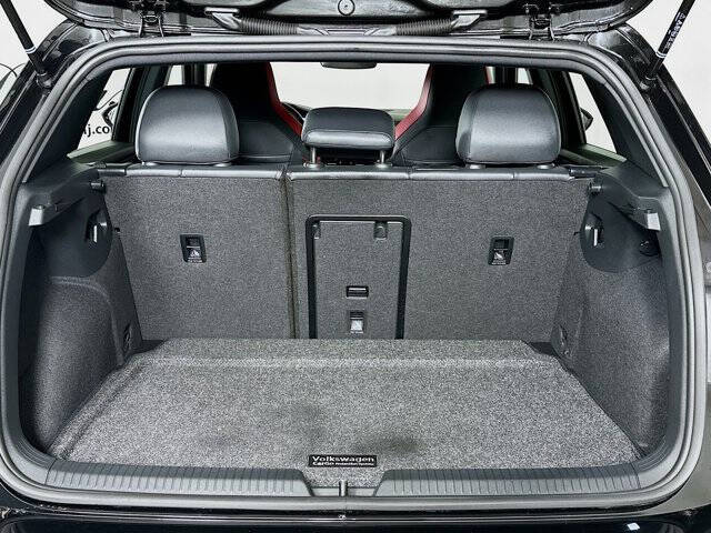 2024 Volkswagen Golf GTI Autobahn