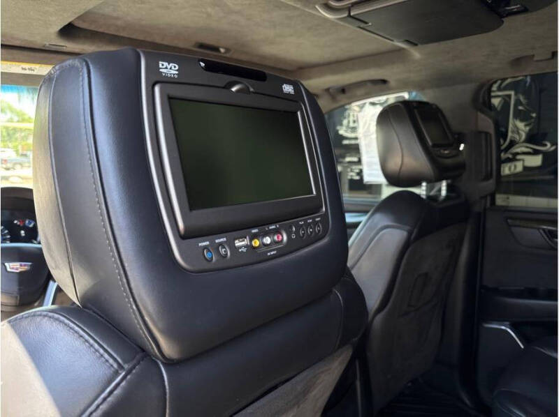 2017 Cadillac Escalade Platinum