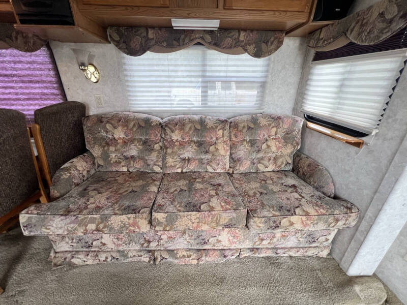 2003 Keystone RV Montana 2850RK, 2 Slides/Nice!