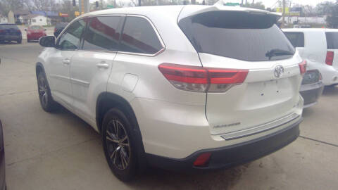 2017 Toyota Highlander LE Plus