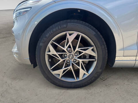 2022 Genesis GV70 2.5T Standard