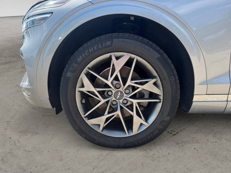 2022 Genesis GV70 2.5T Standard