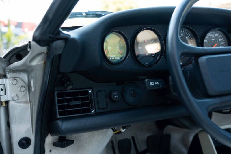 1989 Porsche 911 Carrera