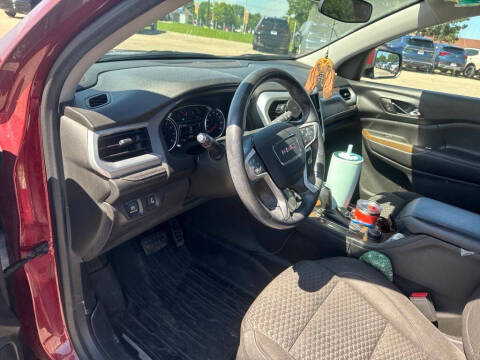 2017 GMC Acadia SLE-2