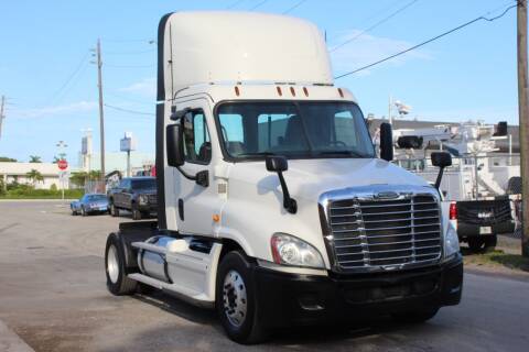 2014 Freightliner Cascadia for sale at Truck and Van Outlet in Miami FL