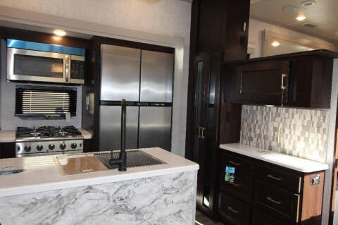 2021 Palomino Columbus 1492 389FL