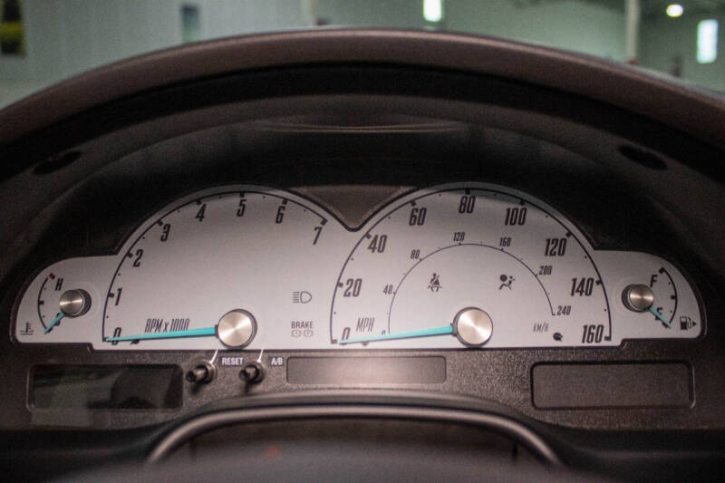 2002 Ford Thunderbird Deluxe