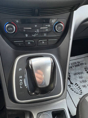 2017 Ford C-MAX Hybrid SE