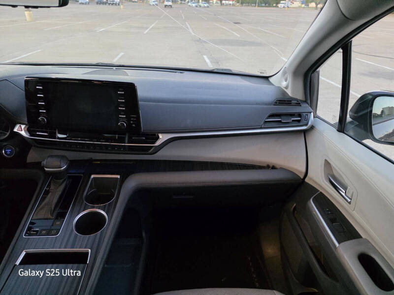 2021 Toyota Sienna Limited 7-Passenger