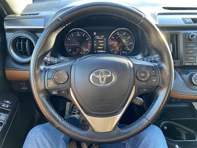 2017 Toyota RAV4 SE