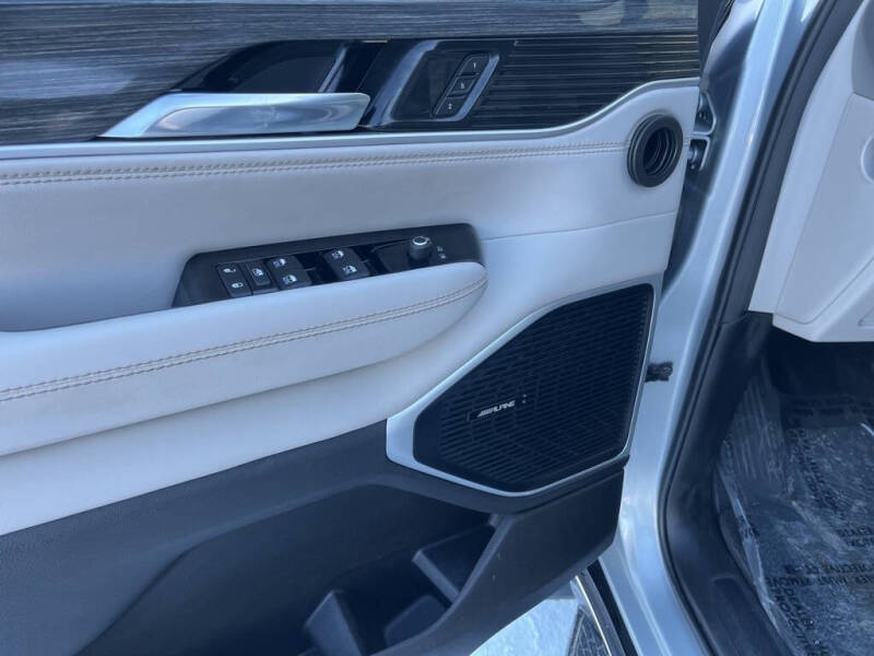 2022 Jeep Wagoneer Series II