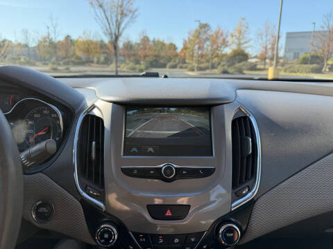 2017 Chevrolet Cruze LT Auto