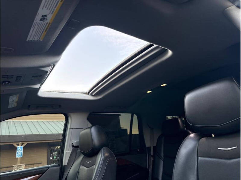 2019 Cadillac Escalade Luxury