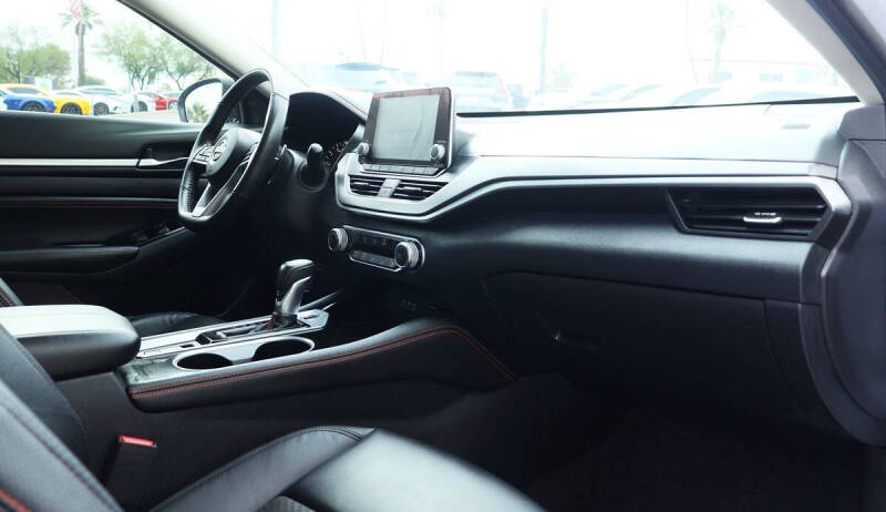 2023 Nissan Altima 2.5 SR