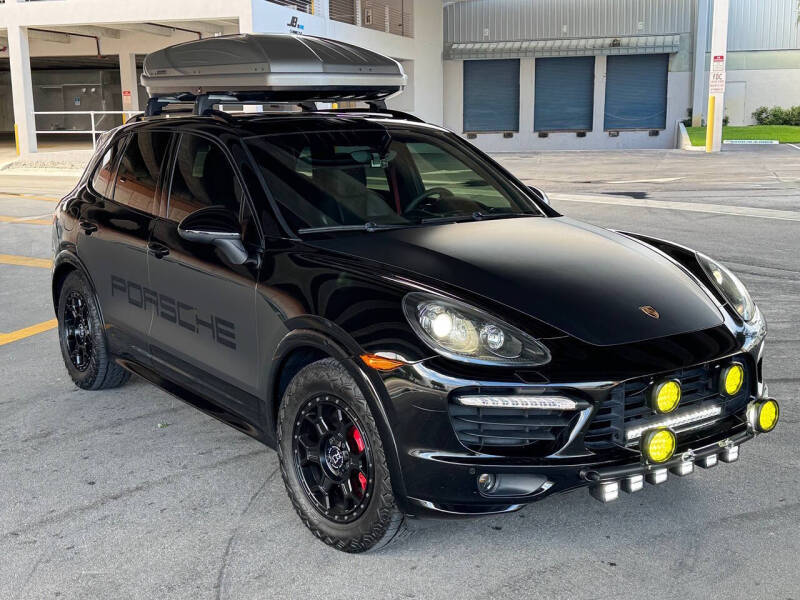 2013 Porsche Cayenne GTS
