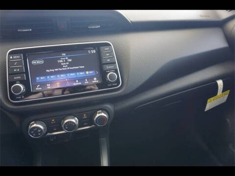 2025 Nissan Kicks Play S