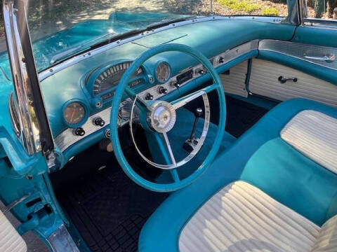 1956 Ford Thunderbird