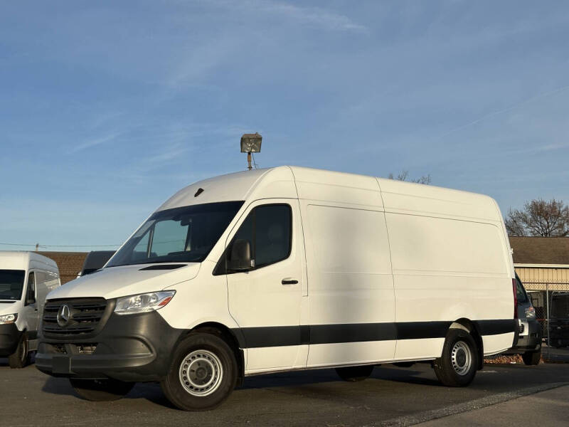 2022 Mercedes-Benz Sprinter Cargo Van Base's photo