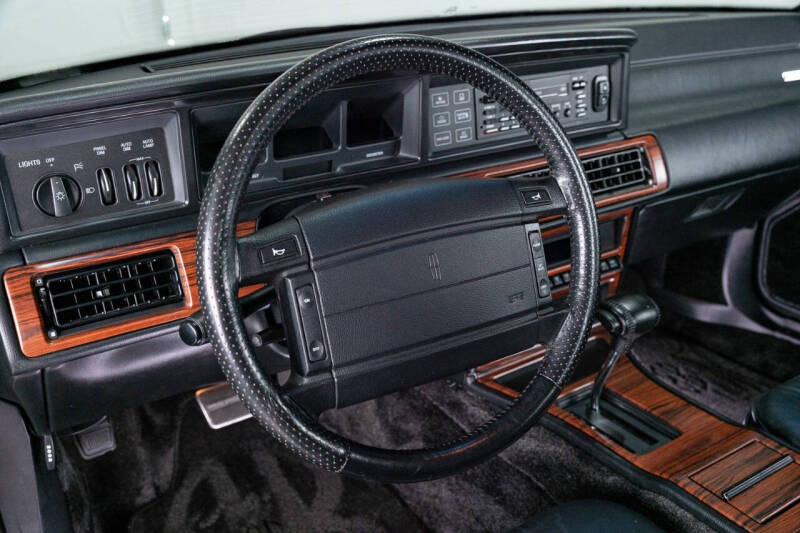 1990 Lincoln Mark VII Bill Blass