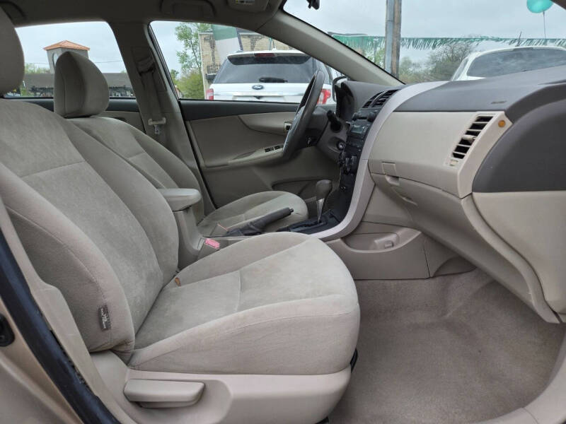 2009 Toyota Corolla LE