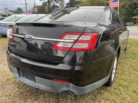 2014 Ford Taurus SE