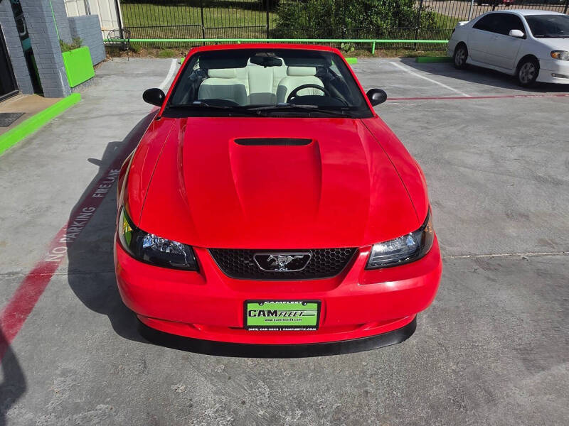 2000 Ford Mustang