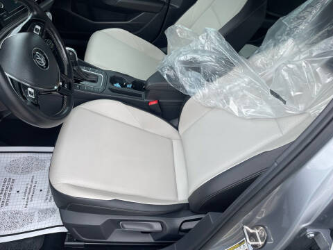 2020 Volkswagen Jetta R-Line