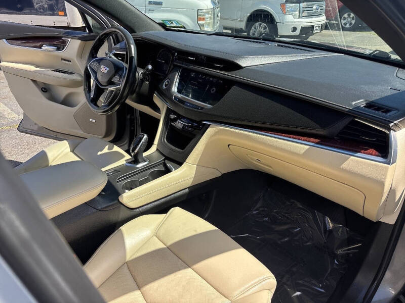 2018 Cadillac XT5 Luxury