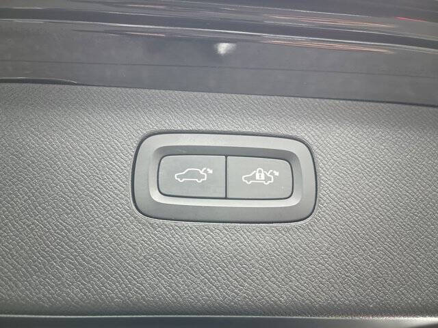 2022 Volvo XC90 Recharge T8 Inscription 6P