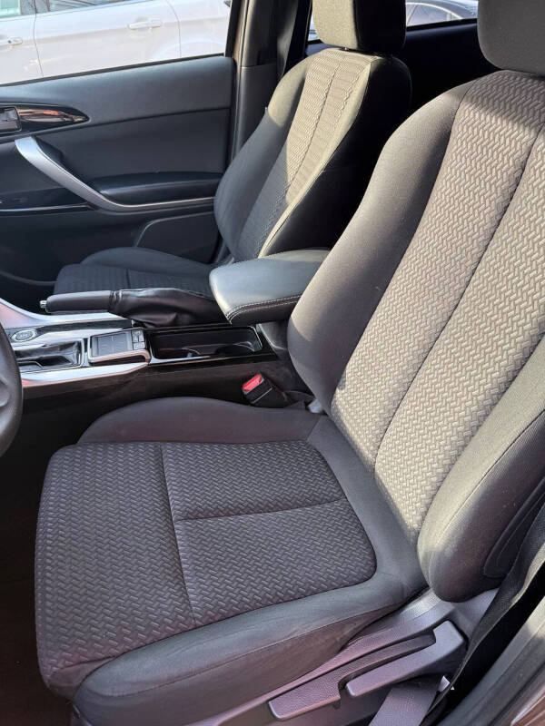 2019 Mitsubishi Eclipse Cross LE