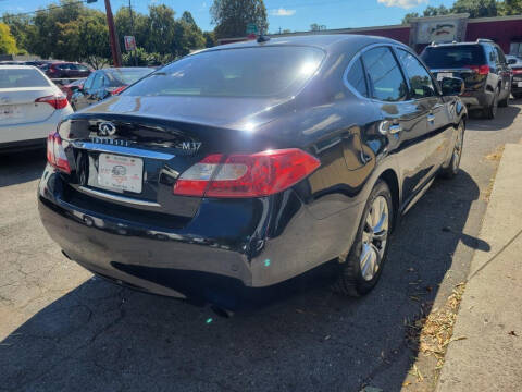 2013 Infiniti M37