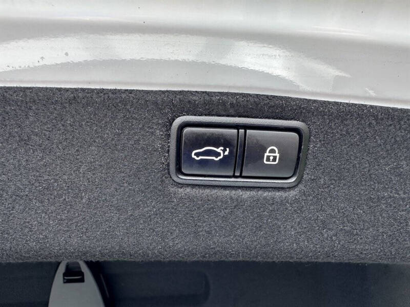 2016 Hyundai Genesis
