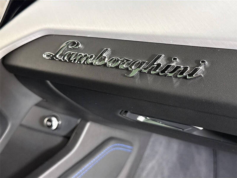 2020 Lamborghini Urus