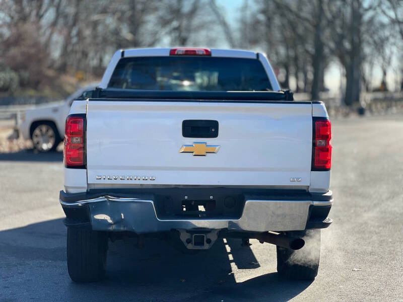 2016 Chevrolet Silverado 2500HD LTZ photo 7