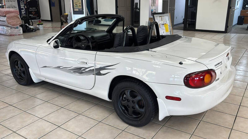 2000 Mazda MX-5 Miata