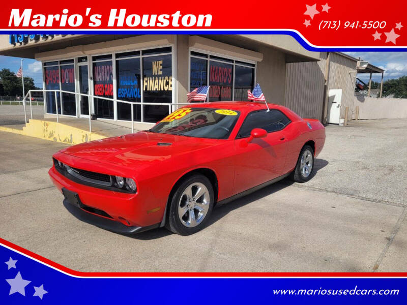 2014 Dodge Challenger SXT's photo