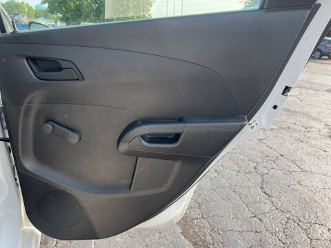 2016 Chevrolet Sonic LS Auto