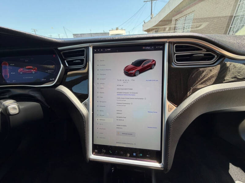 2015 Tesla Model S 85