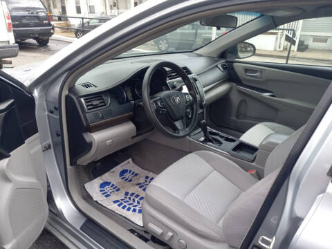 2016 Toyota Camry LE