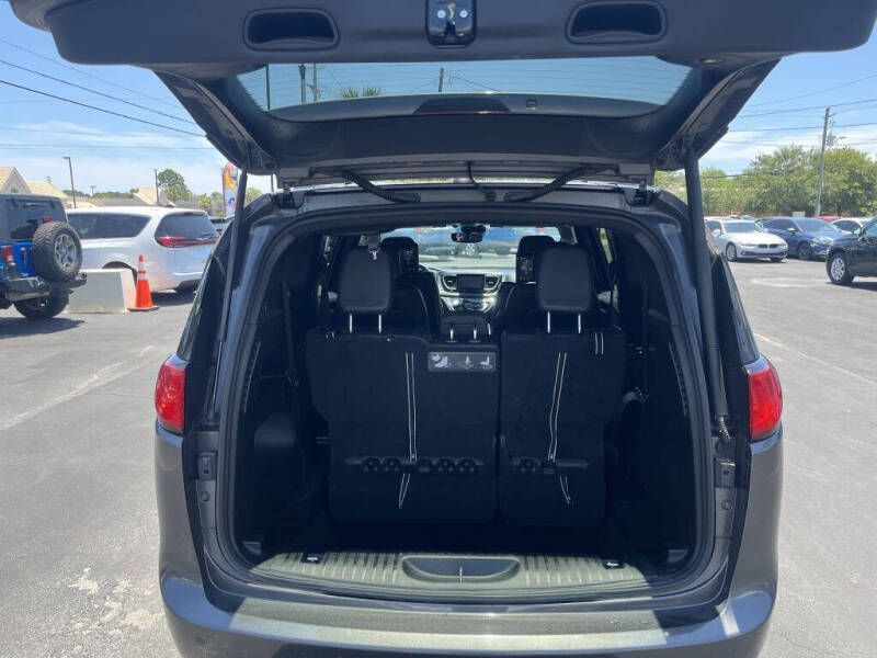 2018 Chrysler Pacifica Touring L Plus