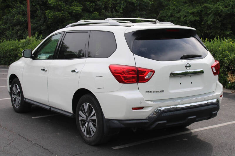 2017 Nissan Pathfinder Platinum