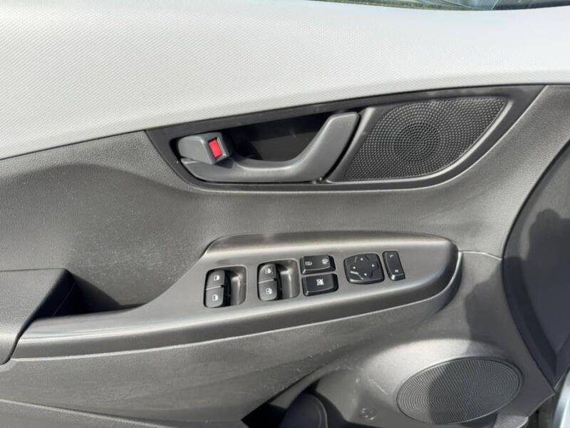 2020 Hyundai Kona SEL