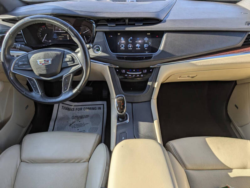 2017 Cadillac XT5 Luxury