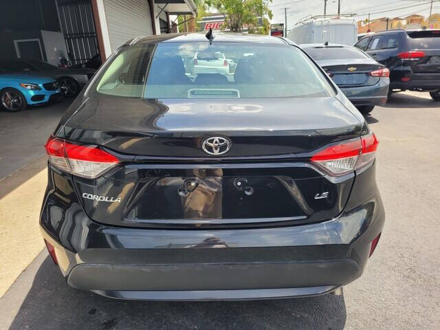 2022 Toyota Corolla LE